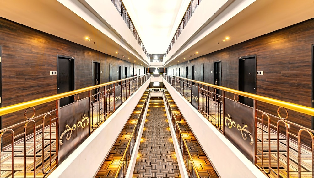 Le Venue Hotel 6/50