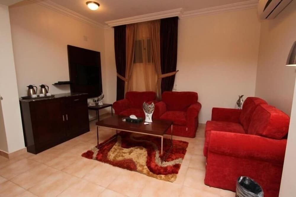 رؤوم إن المجمعة(Raoum Inn Serviced Apartments Majmma) 33/41
