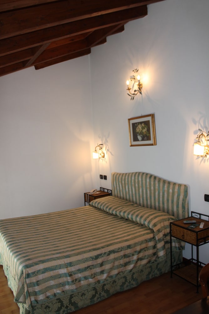Hotel Centrale 26/50