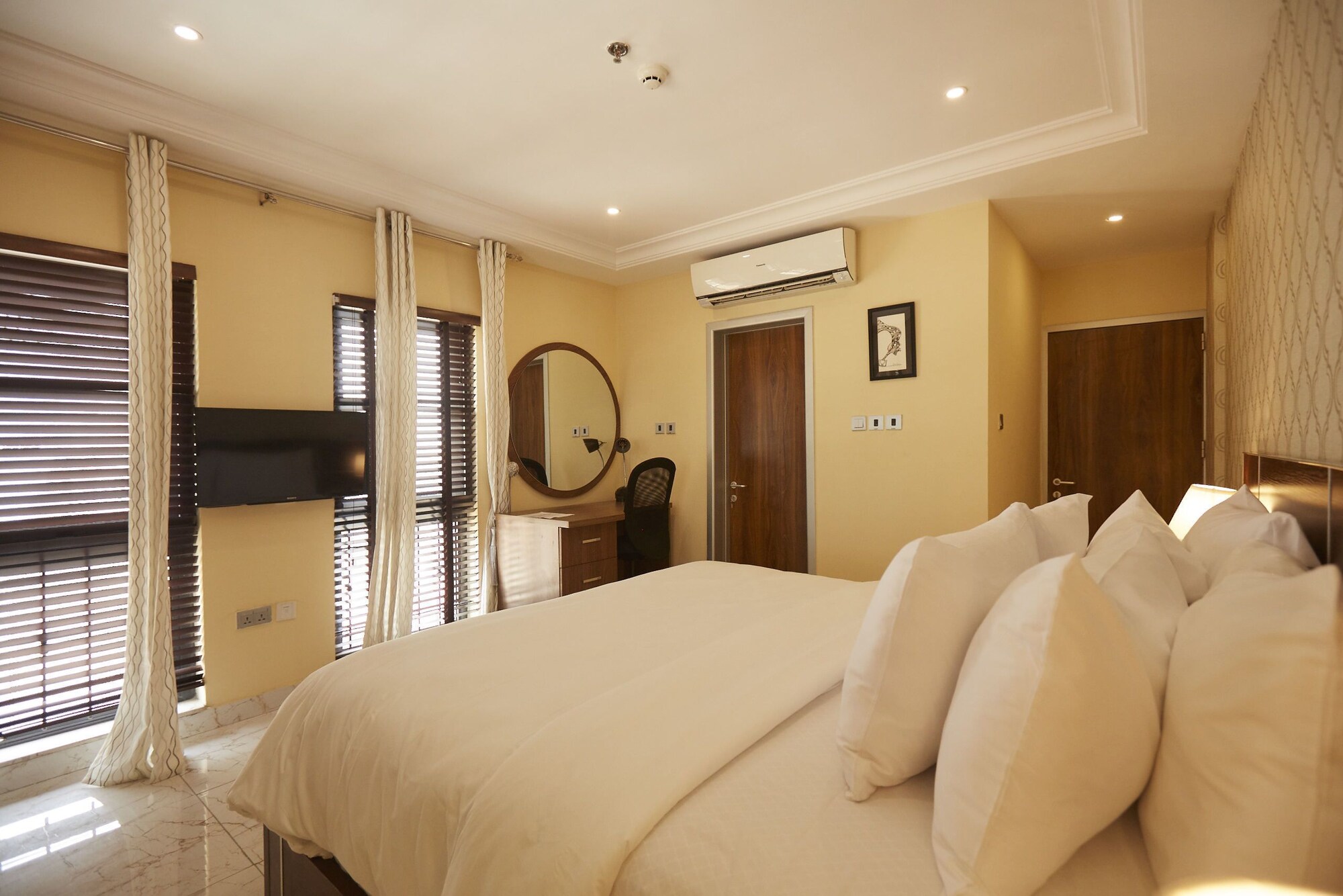 1 BEDROOM, DELUXE, APARTMENT