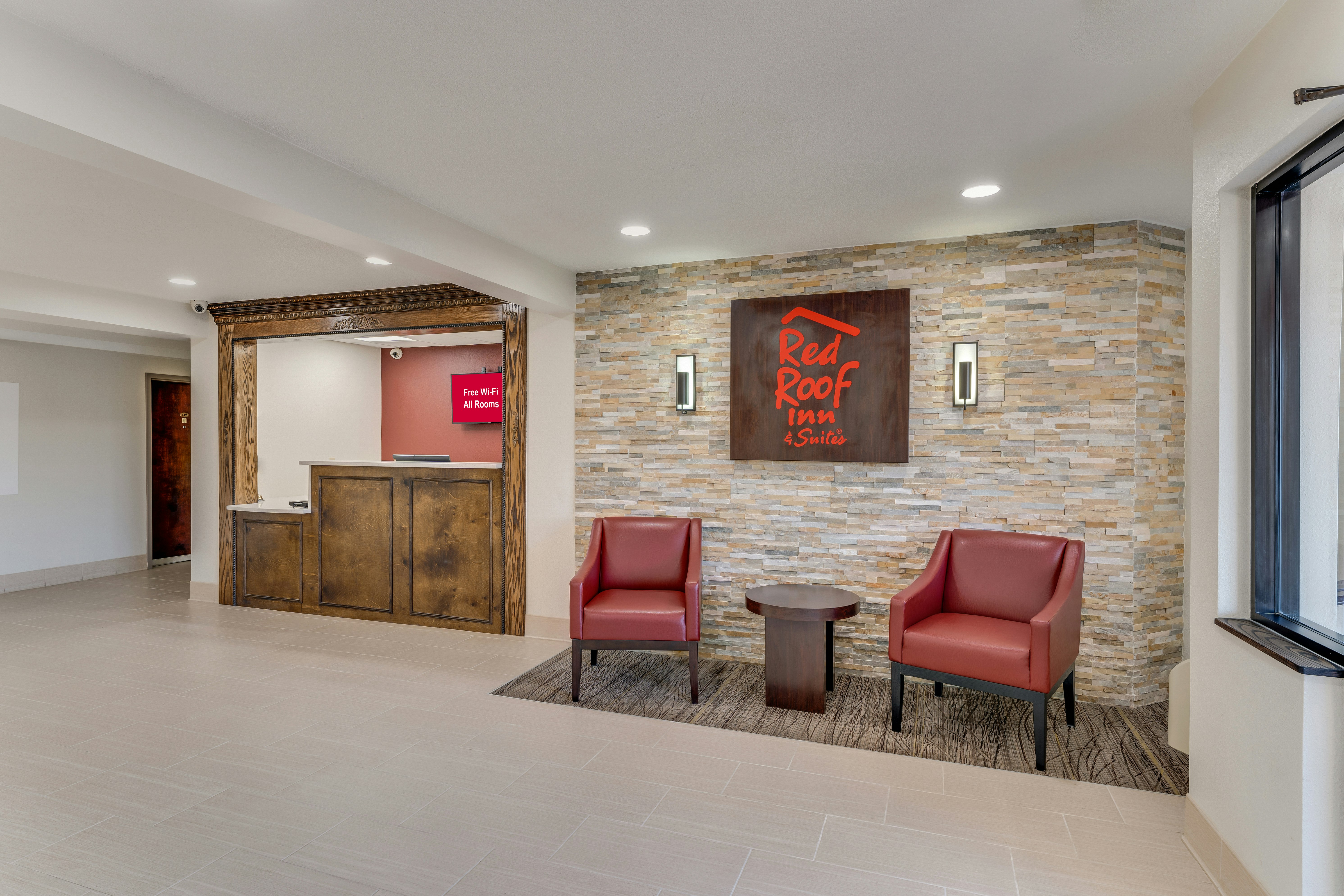 Red Roof Inn & Suites Newport – Middletown, RI 37/44