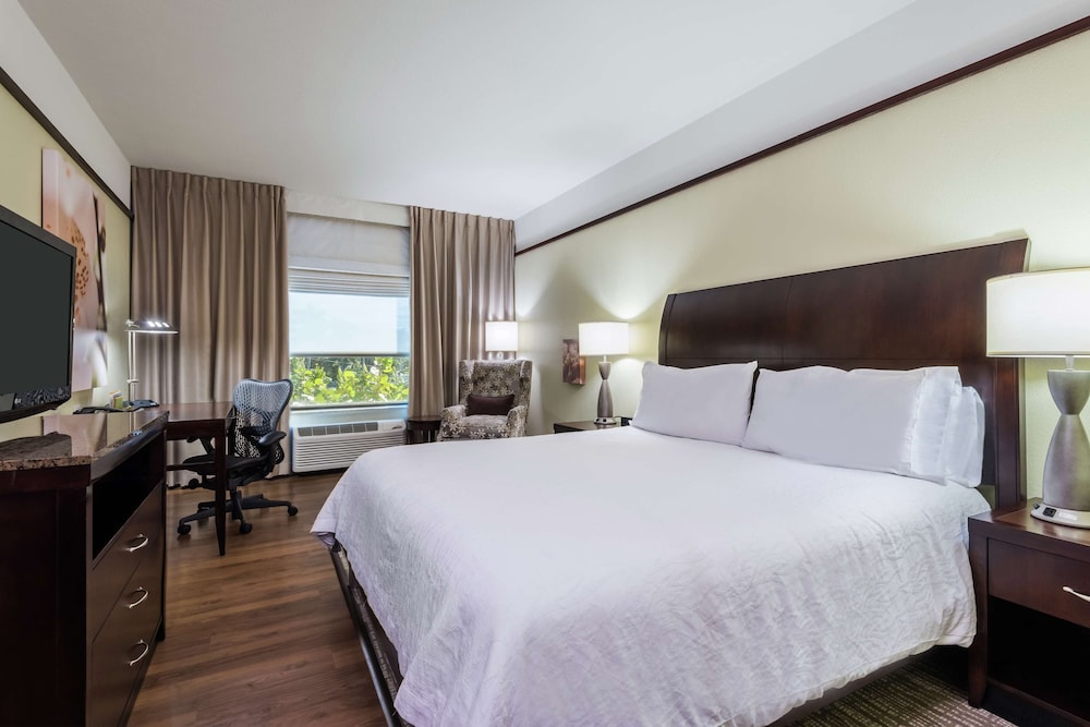 Hilton Garden Inn West Palm Beach Airport 13/54