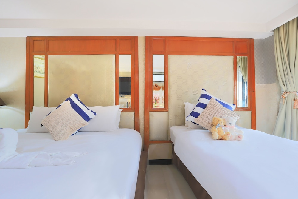 Diamond City Hotel 26/72