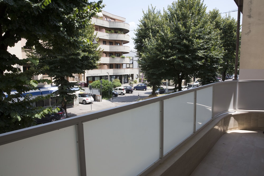 Boutique Hotel Enia 42/50