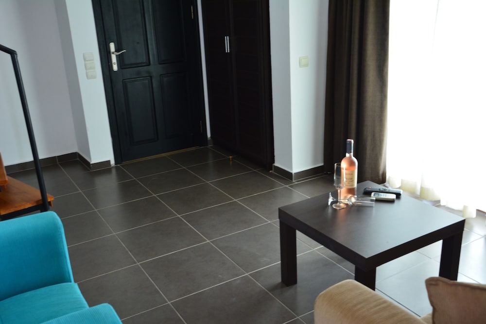 Kalamar Hotel 50/50