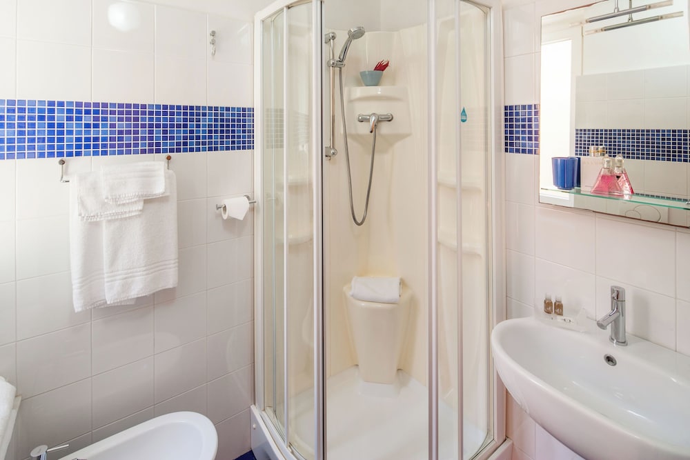 Albergo La Piazzetta 45/50