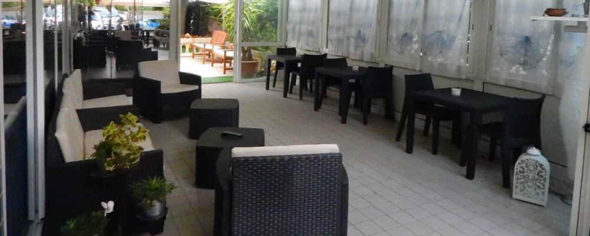 Hotel Vera 24/46
