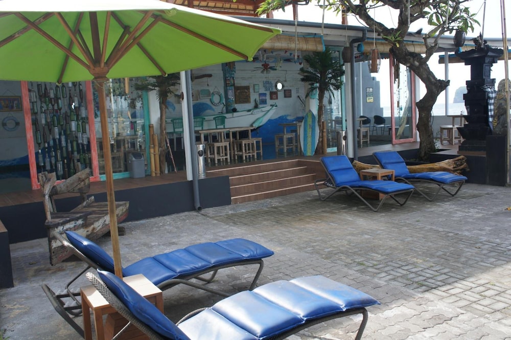 The Beach Candidasa 17/50