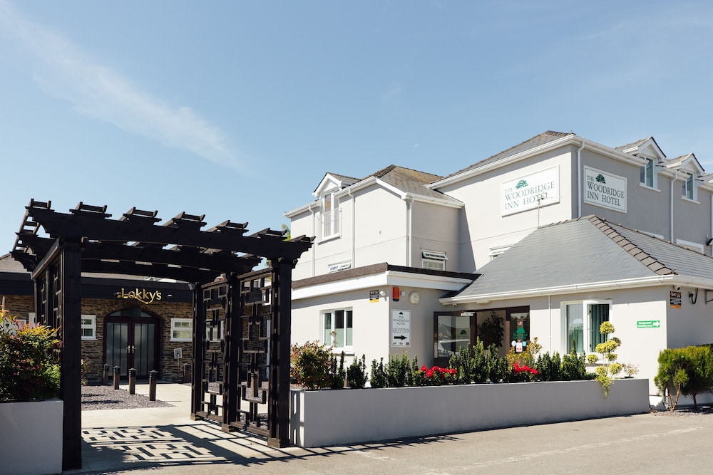 The Woodridge Inn Hotel 2/54