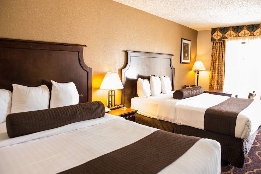 Mockingbird Inn Suites 30/49