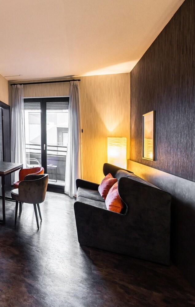 premium by GS Hotel 12/50