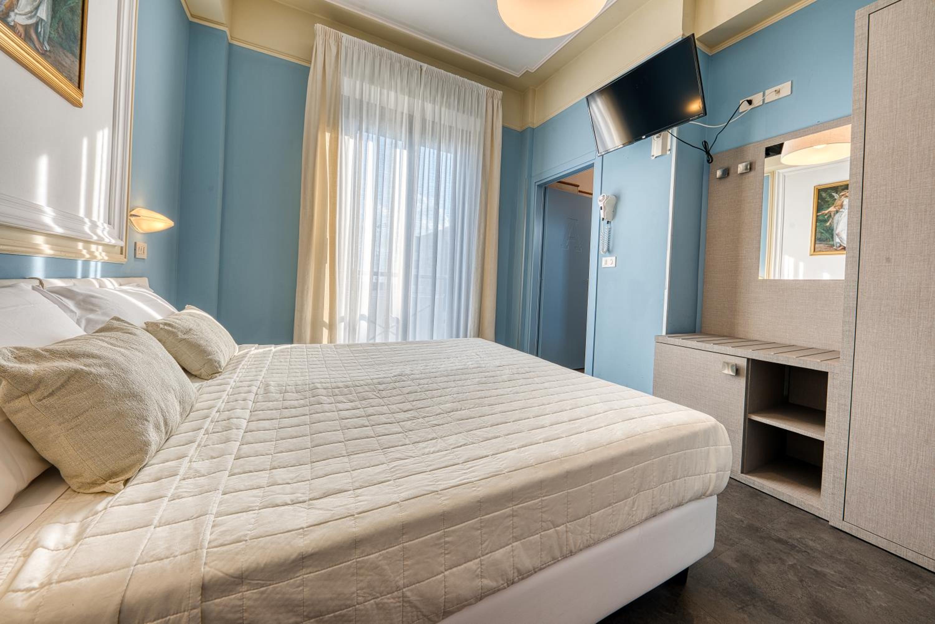 Standard, Double Bed