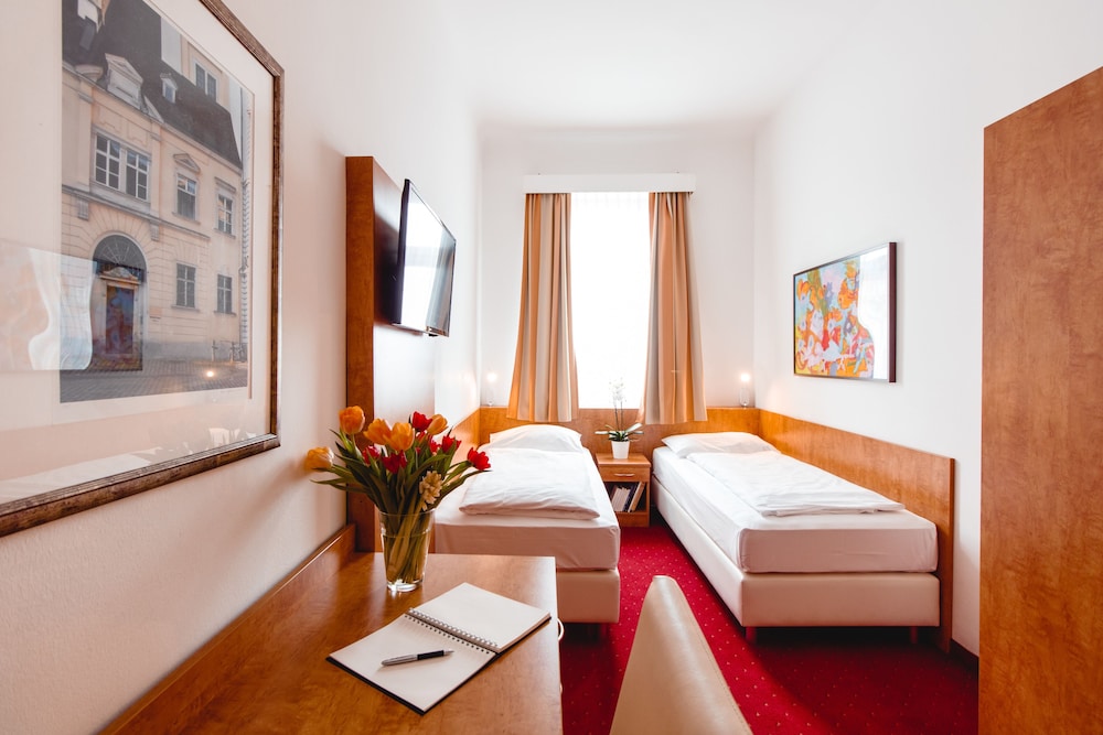Hotel Allegro 41/53