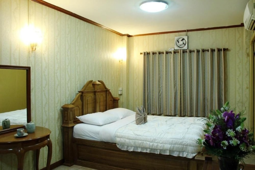 S.K.House 1 24/76