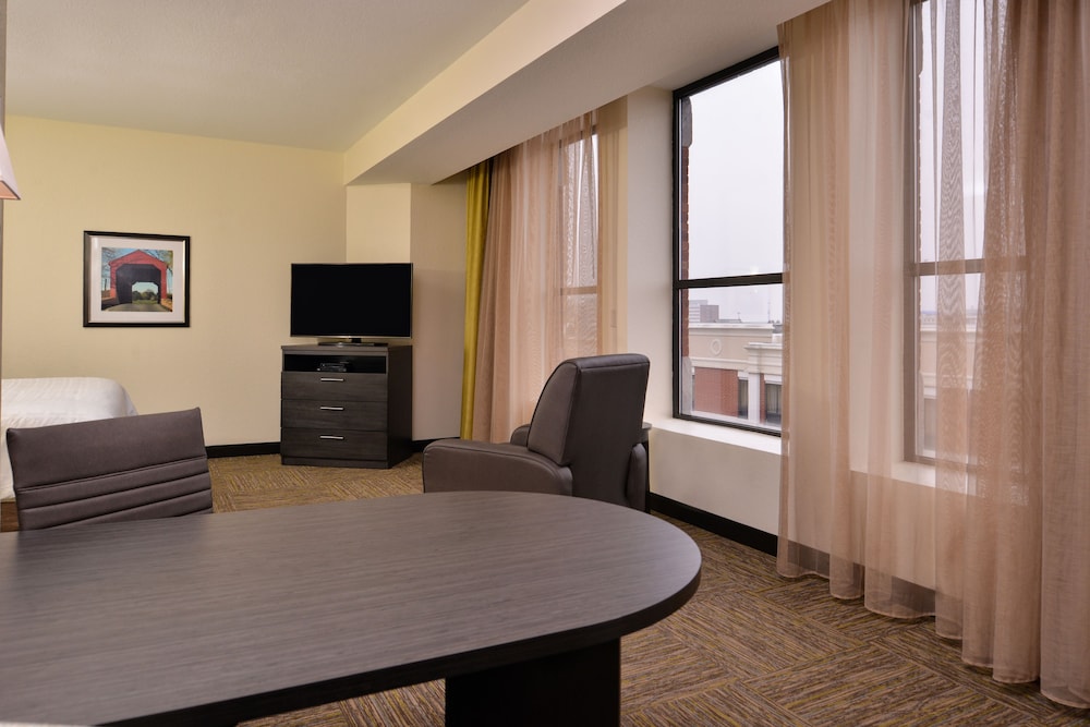 Candlewood Suites Terre Haute 20/49