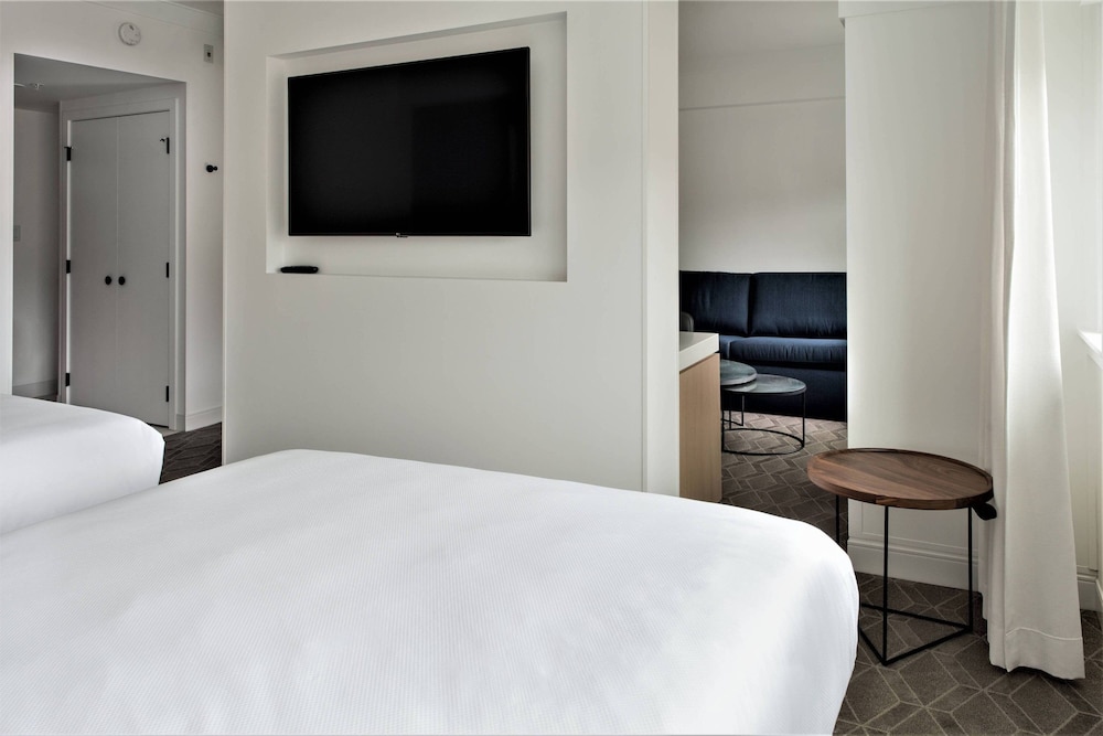 Delta Hotels by Marriott Kamloops 18/47