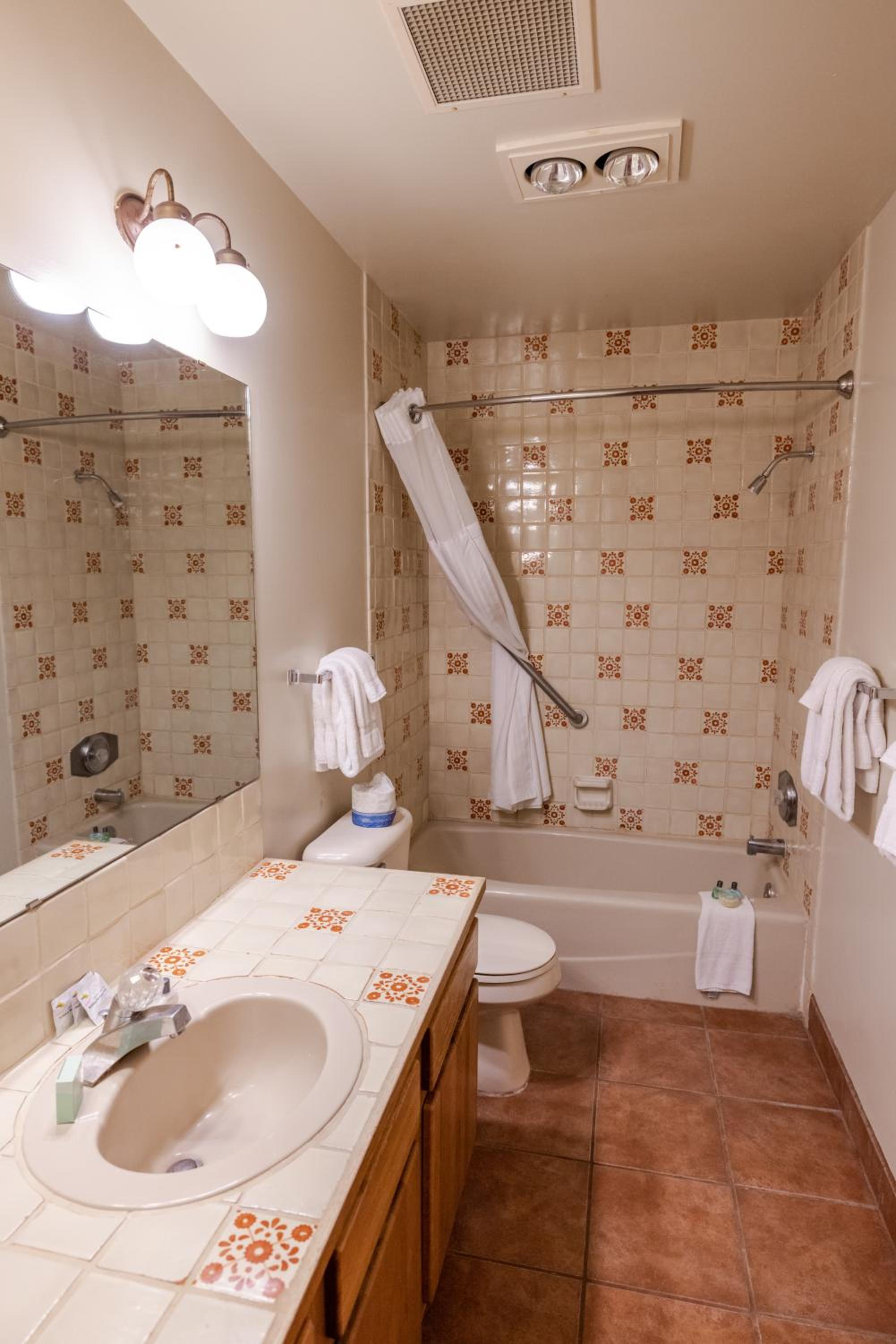 Deluxe, Suite, Sagebrush Inn Suites 5/5