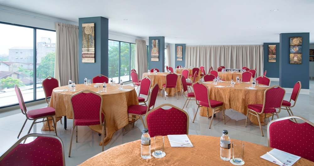 Mercure Jakarta Grogol 45/56