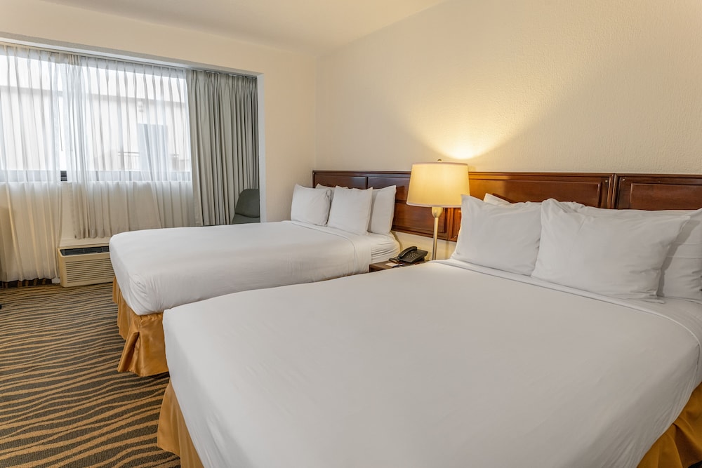 STANDARD, DOUBLE BED