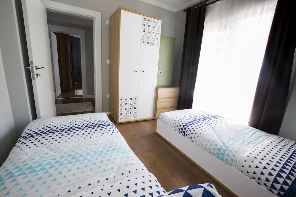 Royal Comfort Hotel 14/50