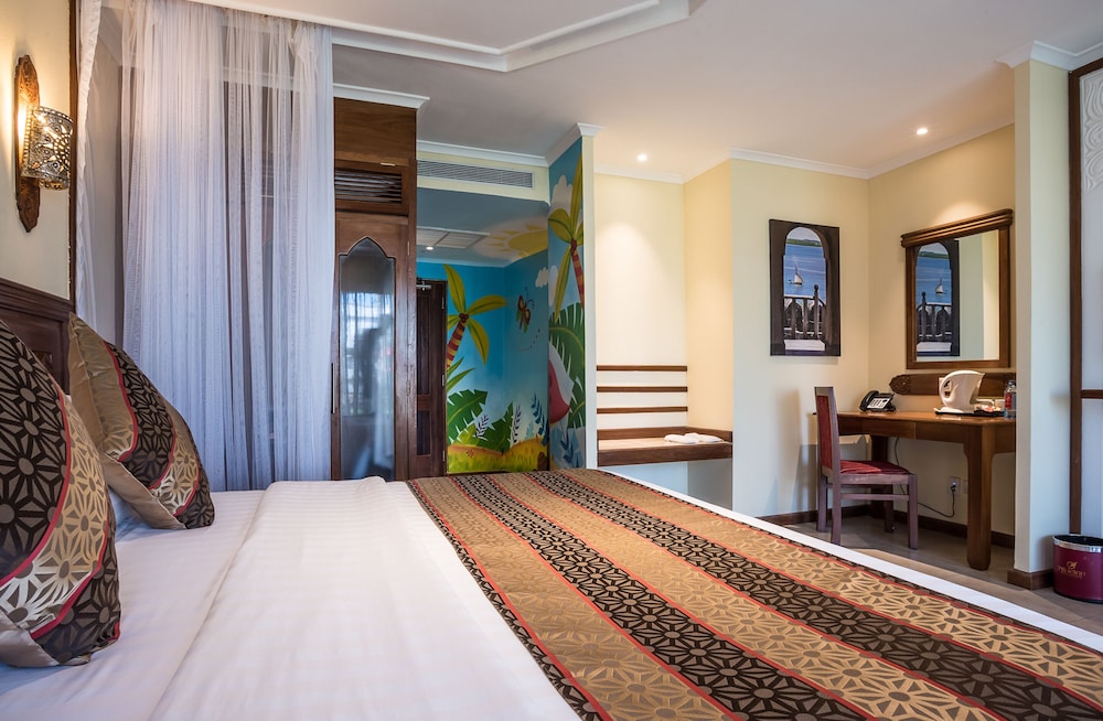 PRIDEINN PARADISE BEACH HOTEL AND SPA 28/79