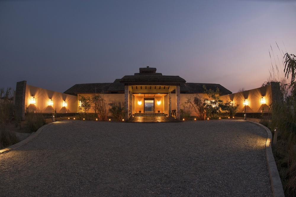 Meghauli Serai A Taj Safari Lodge in MEGHAULI
