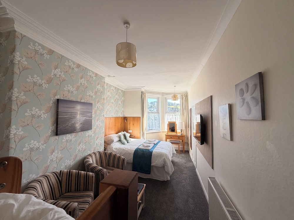 Cairn House 26/48