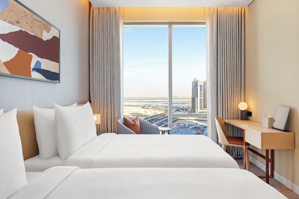 Deluxe Room Twin City View