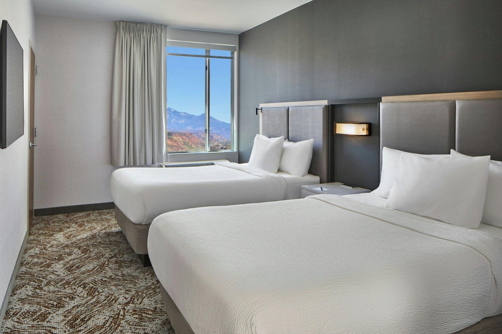 Suite, Multiple Beds, Accessible