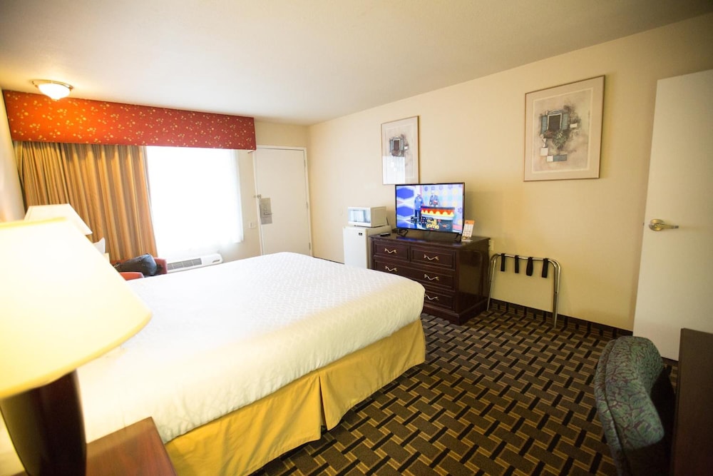 Queens Inn Anaheim 22/57
