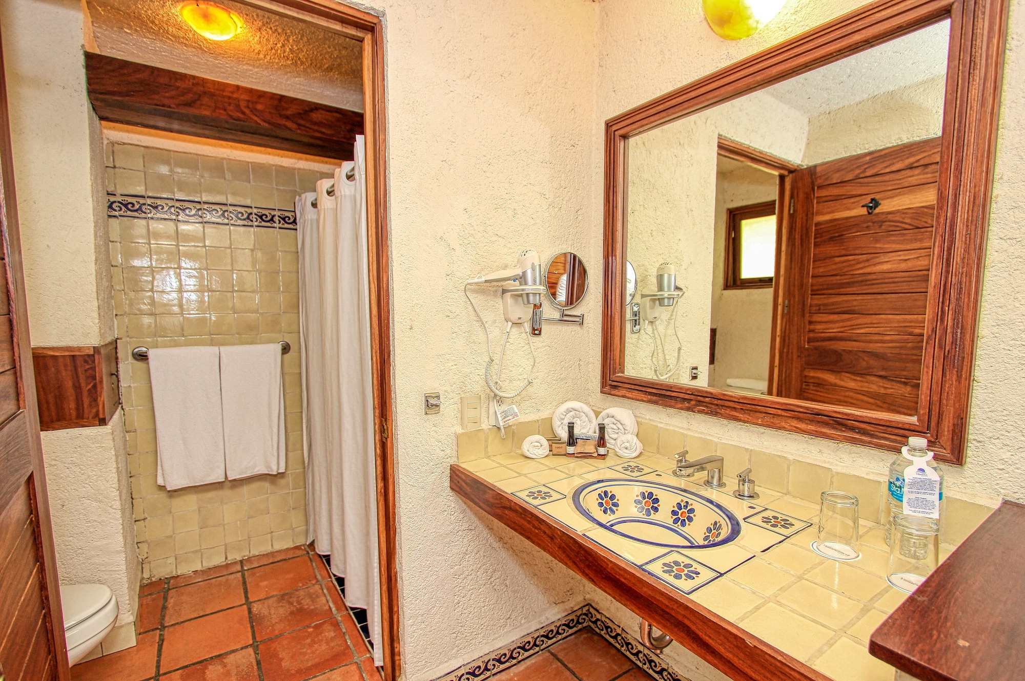 Superior, Suite, 1 King and 2 Double Beds