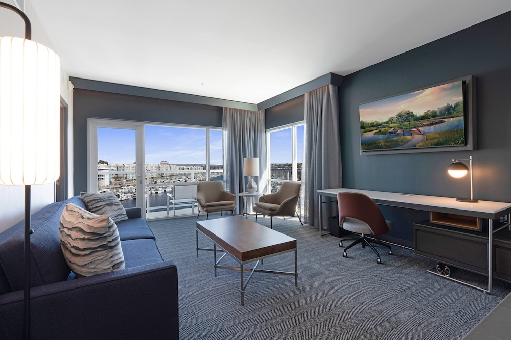 Courtyard by Marriott Marina del Rey 17/35