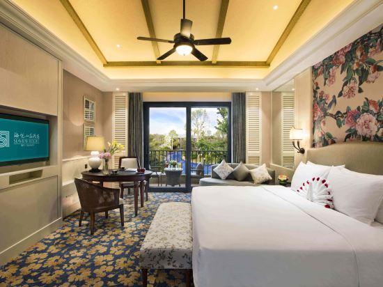 DELUXE POOL VIEW KING SIZE BEDROOM SPA VILLA