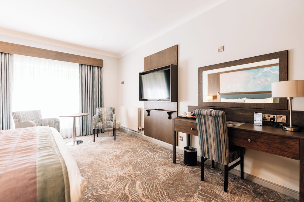 The Lodge Hotel 36/49