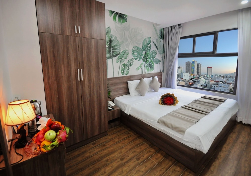 Mega Light Hotel 15/43