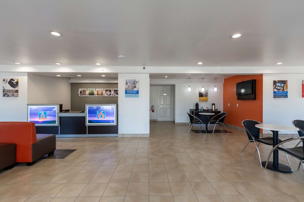 Motel6 Bryan, TX - University Area 28/44