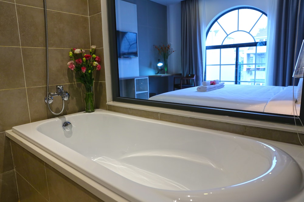 Thao Trang Laluxe Hotel 40/50