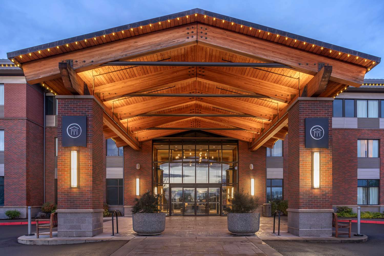Best Western Premier Boulder Falls Inn 7/66