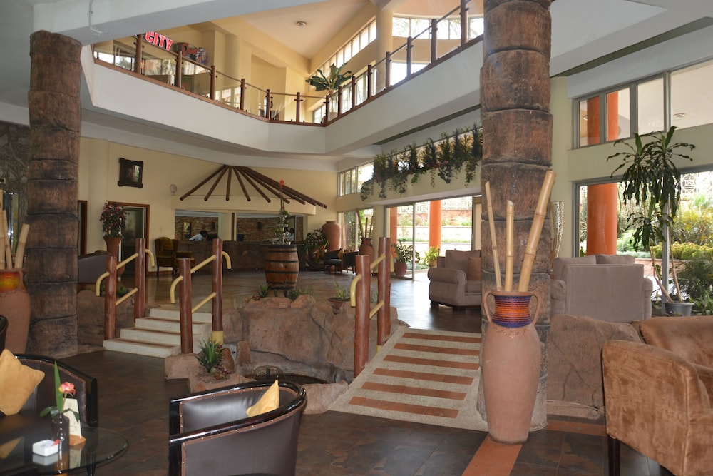 GOLF COURSE HOTEL 30/42