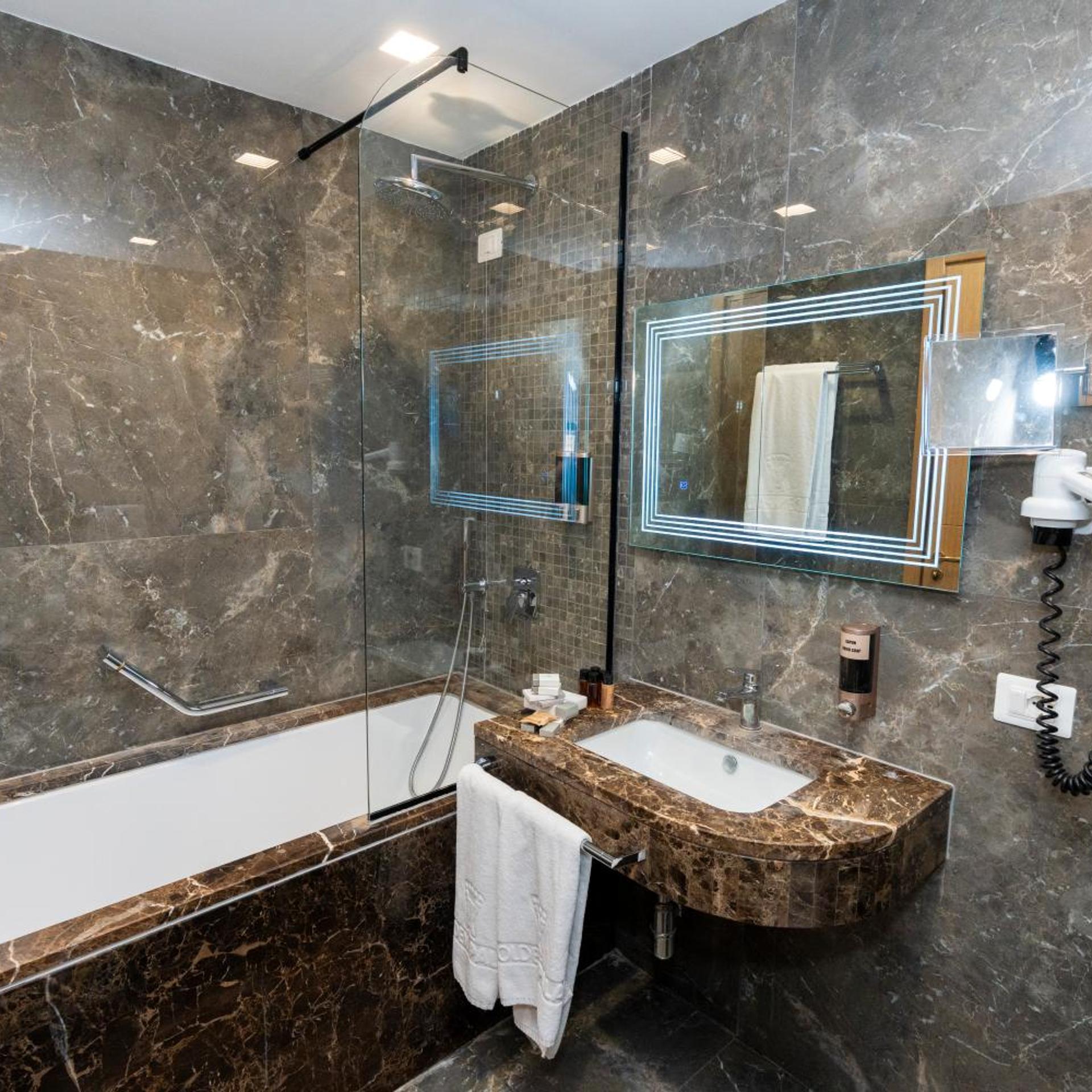 Golden Palace Hotel Shkoder 63/63