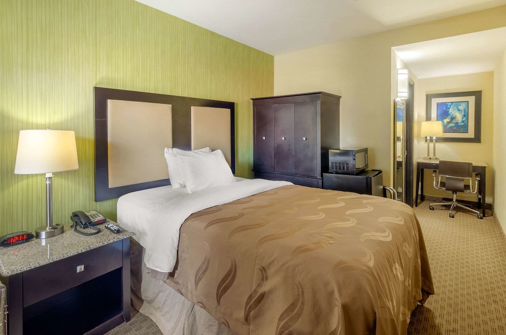 Quality Inn Covington Downtown 8/33
