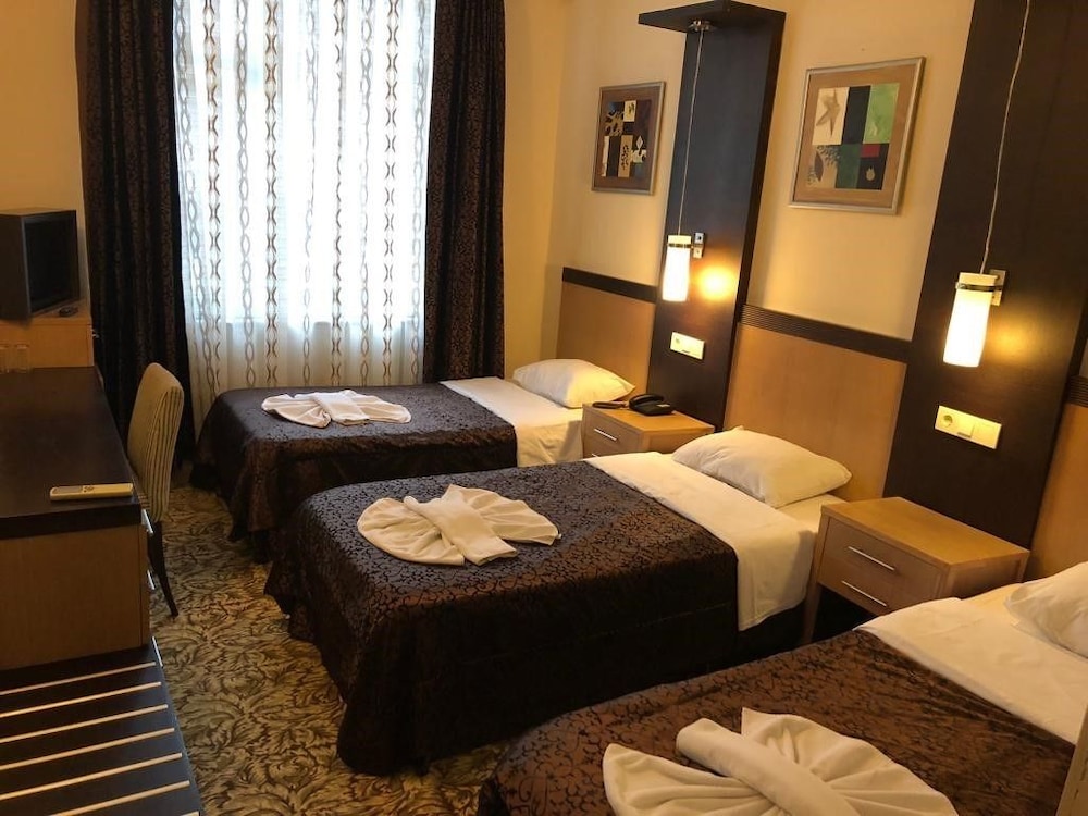 Topkapi Hotel 26/69