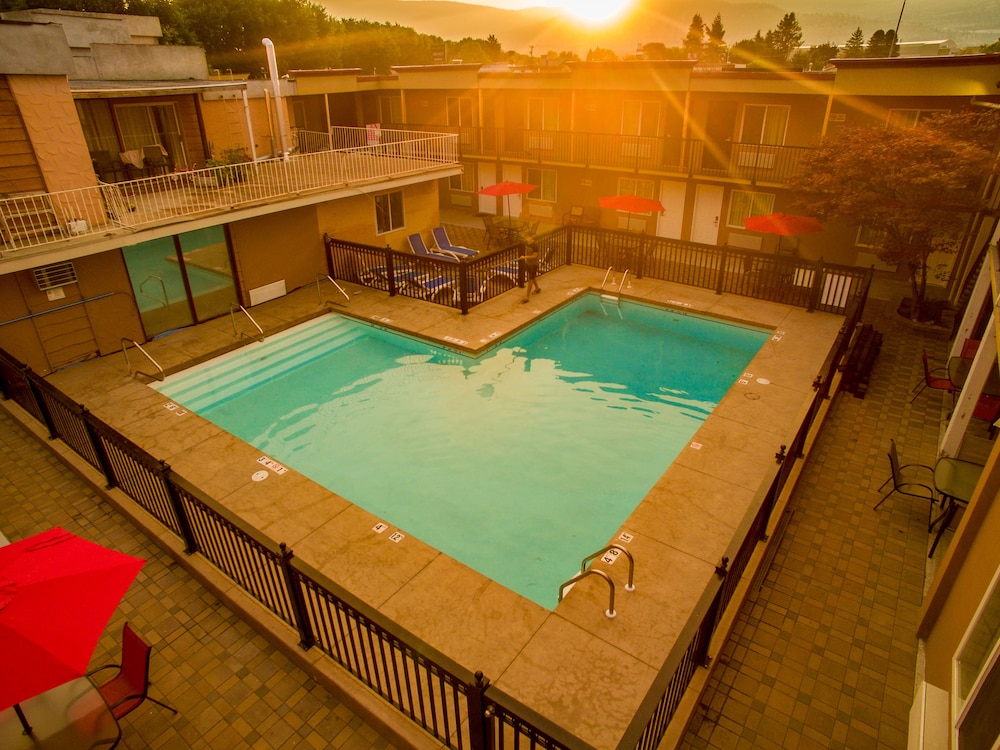 Sahara Courtyard Inn Penticton 39/77