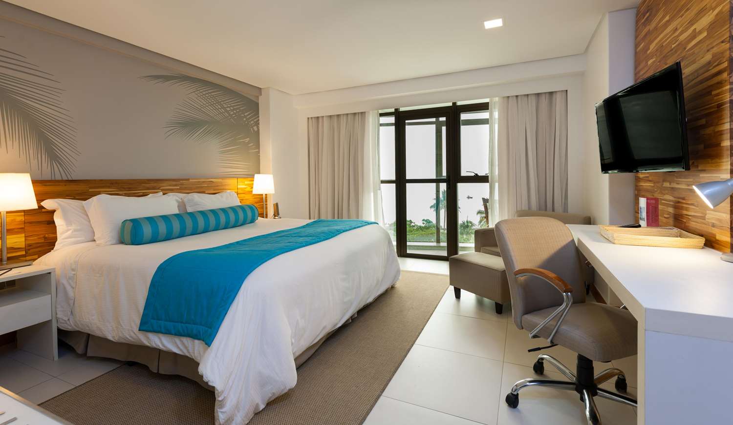 Suite, King Bed, Ocean Front, Hot Tub