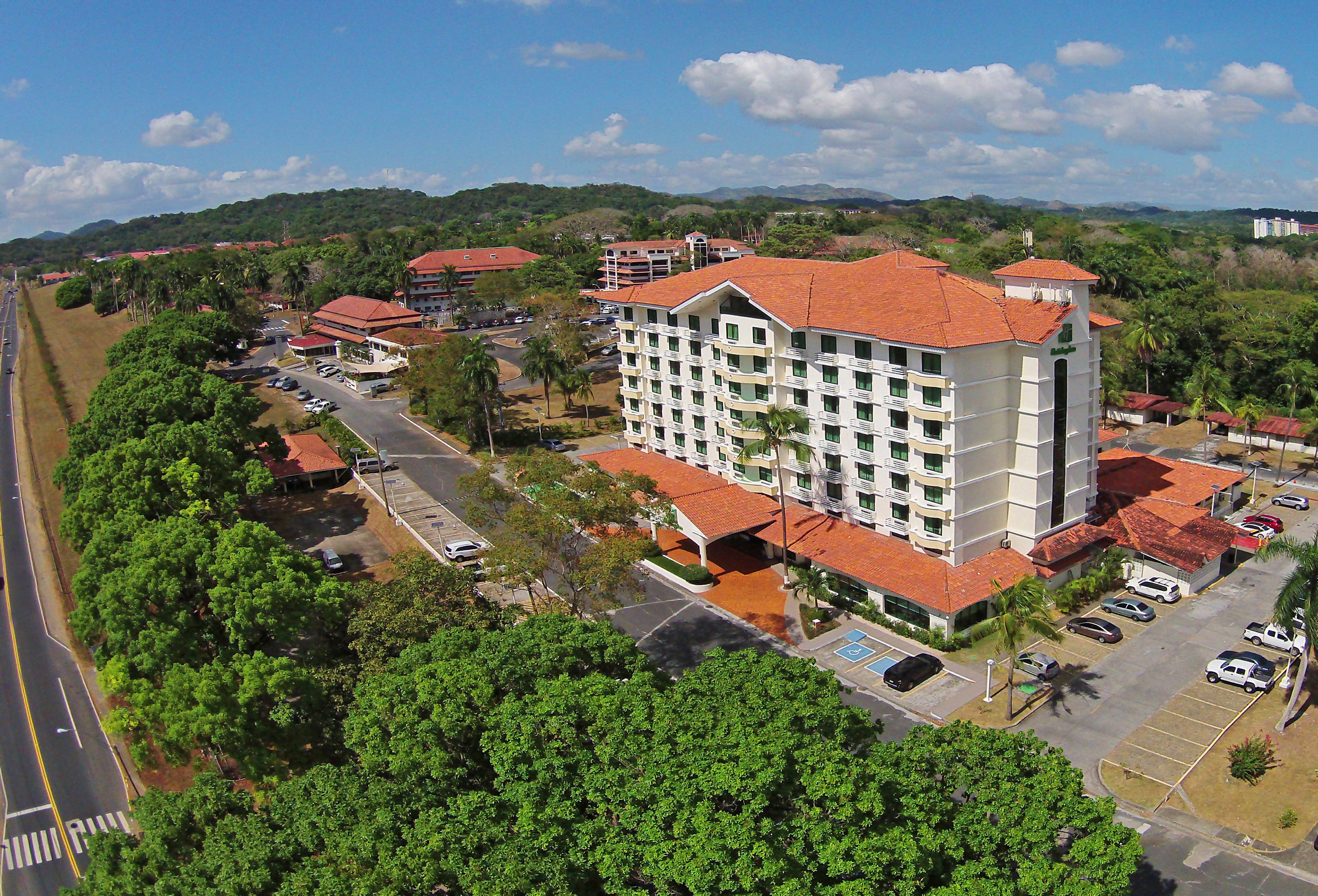 Holiday Inn Panama Canal 6/50