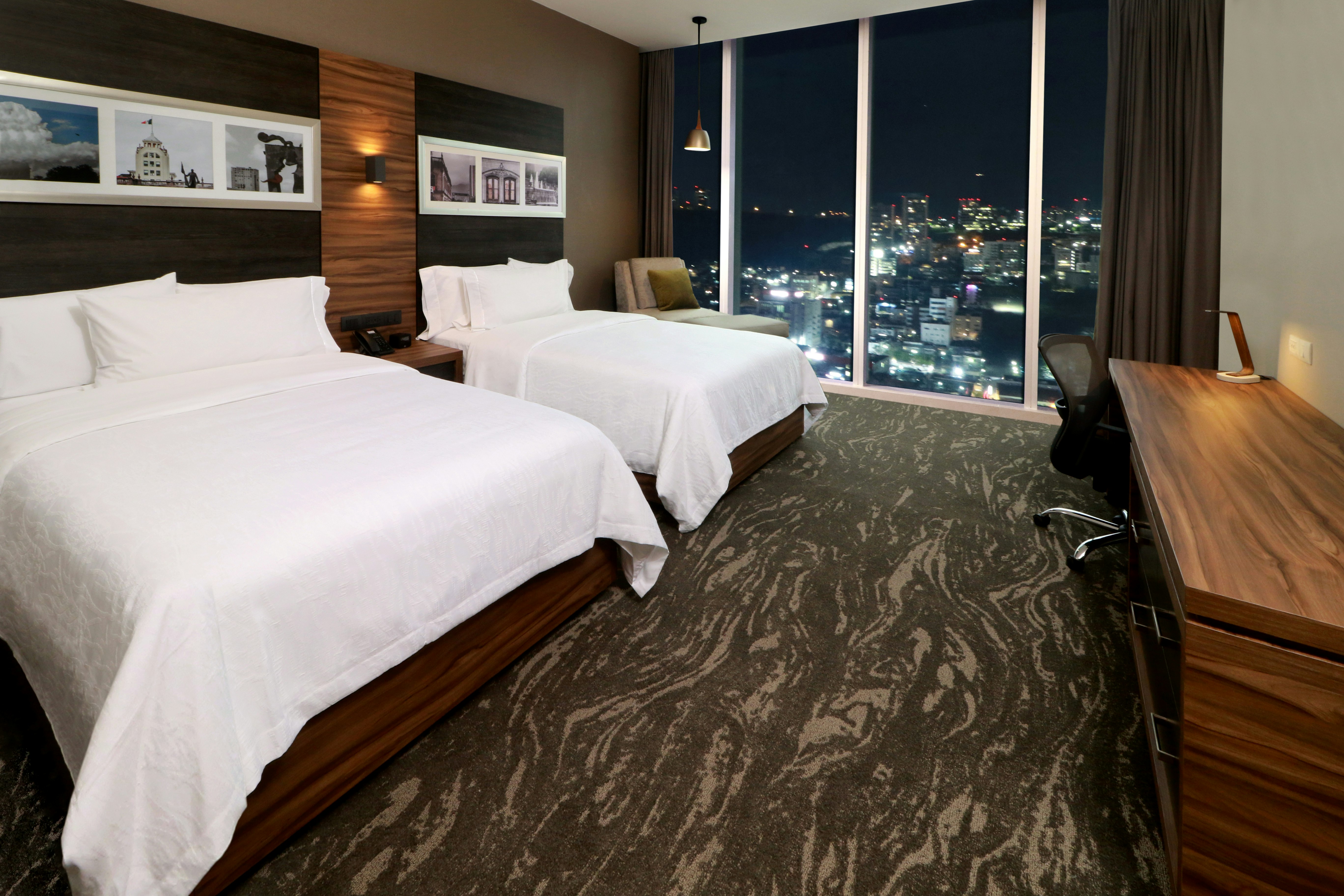 ROOM, 2 DOUBLE BEDS