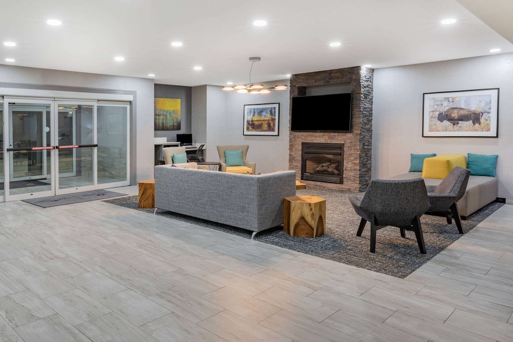 La Quinta Inn & Suites by Wyndham Ardmore 4/23