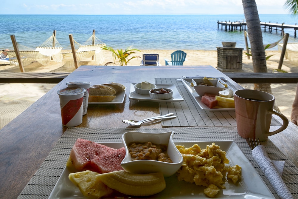Parrot Cove Lodge 55/72