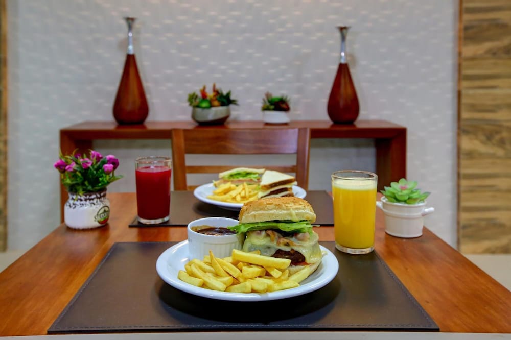 Novares Hotel 47/54