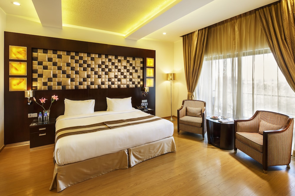 Clarks Exotica Convention Resort Spa 17/70